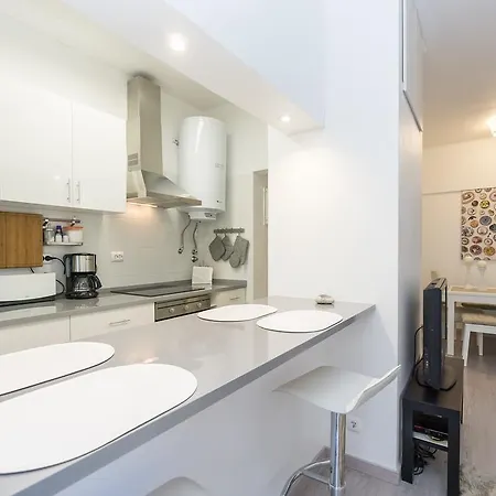 Apartment Lovely & Modern In The Center *