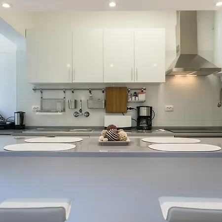 Lovely & Modern In The Center