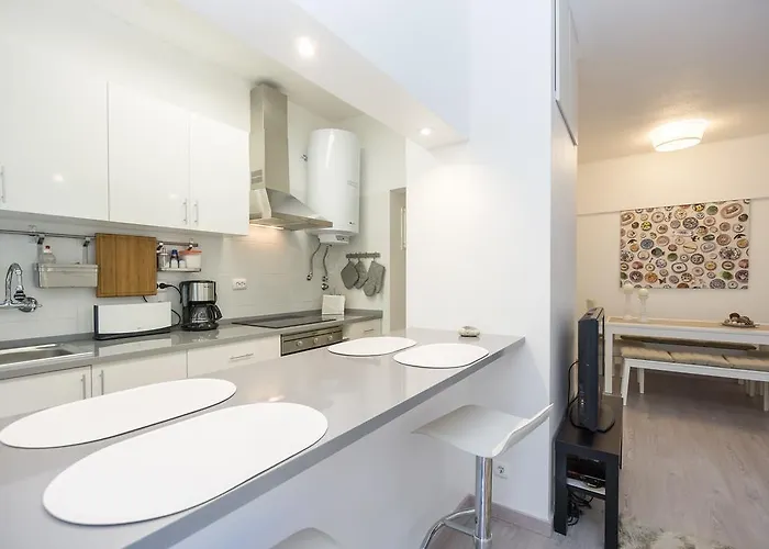 Apartment Lovely & Modern In The Center *