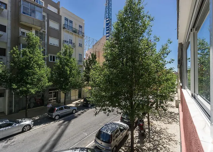 Appartement Lovely & Modern In The Center *